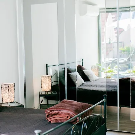 Mi - Old Town Heart-terrace&castle View