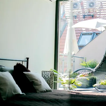 Mi - Old Town Heart-terrace&castle View Apartman