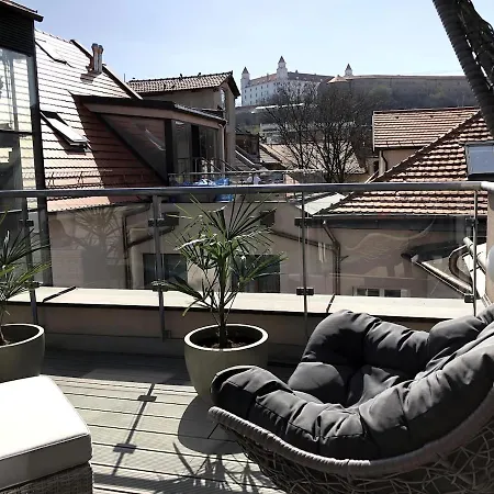 Mi - Old Town Heart-terrace&castle View Apartman