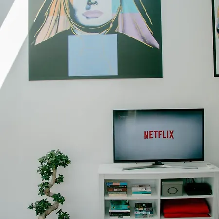 Mi - Old Town Heart-terrace&castle View